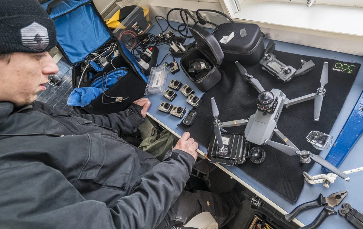 Behind the Scenes — Jonas Ginter